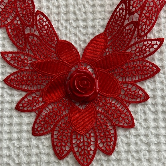 Anne Fontaine Red Floral Necklace - Picture 2 of 4